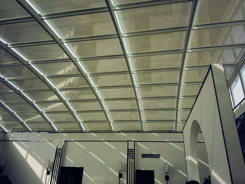 保（bǎo）定容城會所室外遮陽簾完工